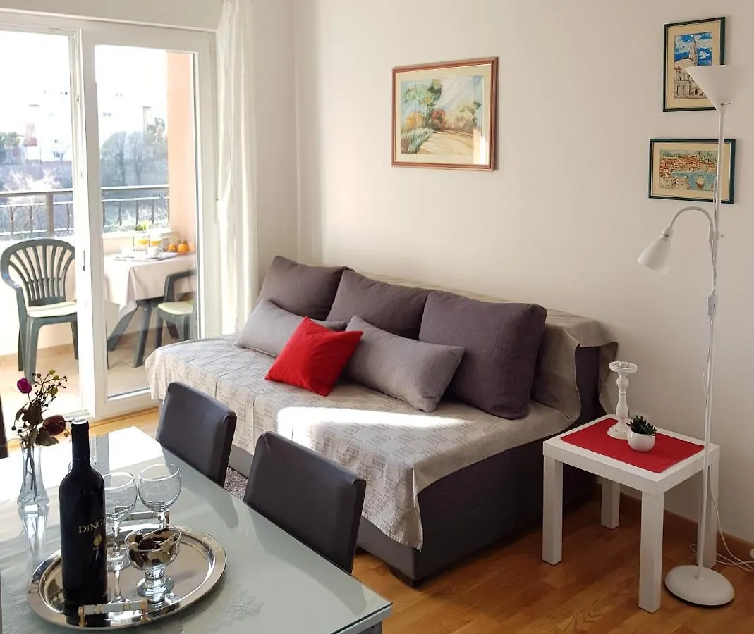 Apartment Epetion\'S Star contacts